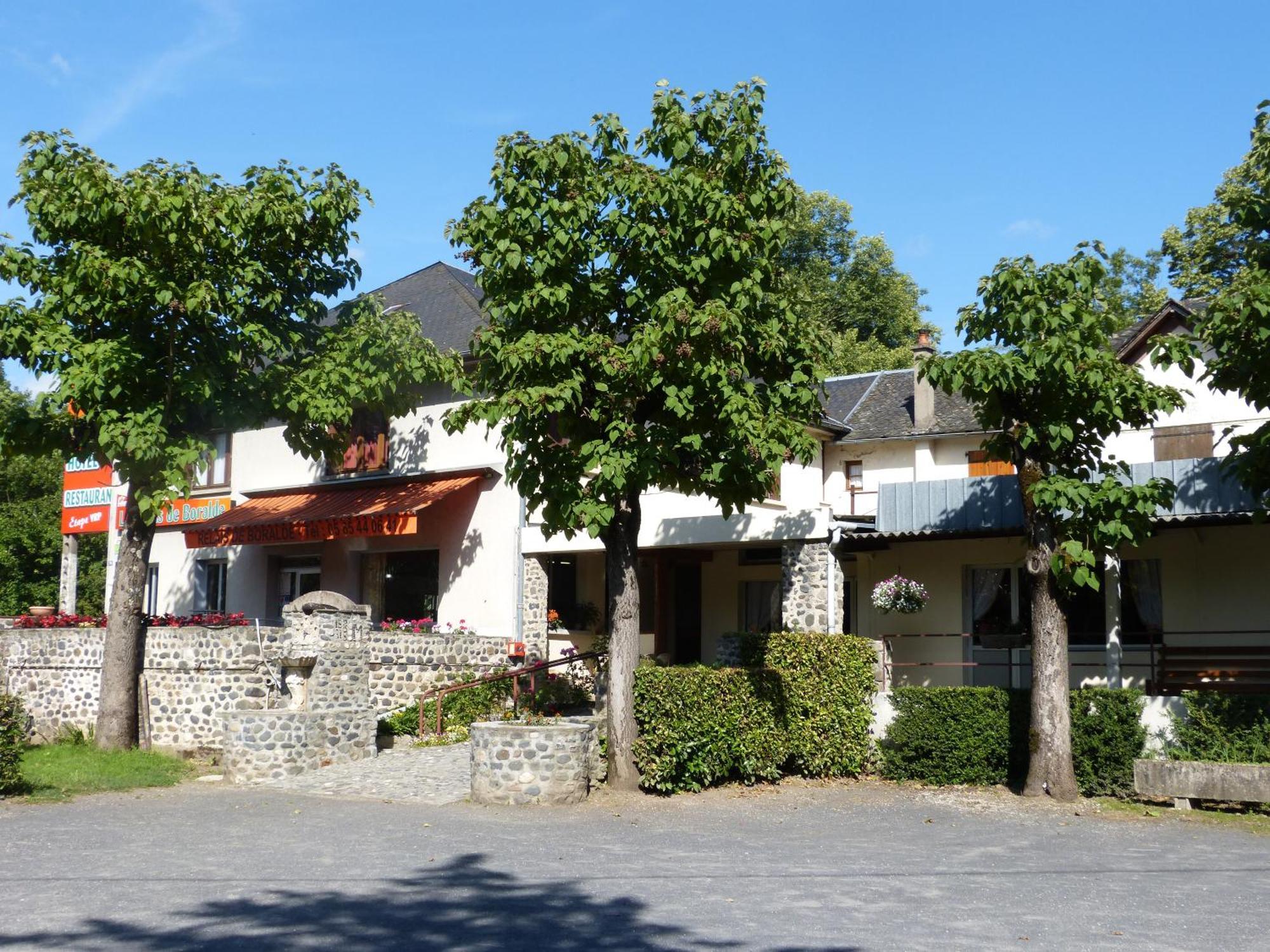 Le Relais De Boralde Hotel Espalion Kültér fotó