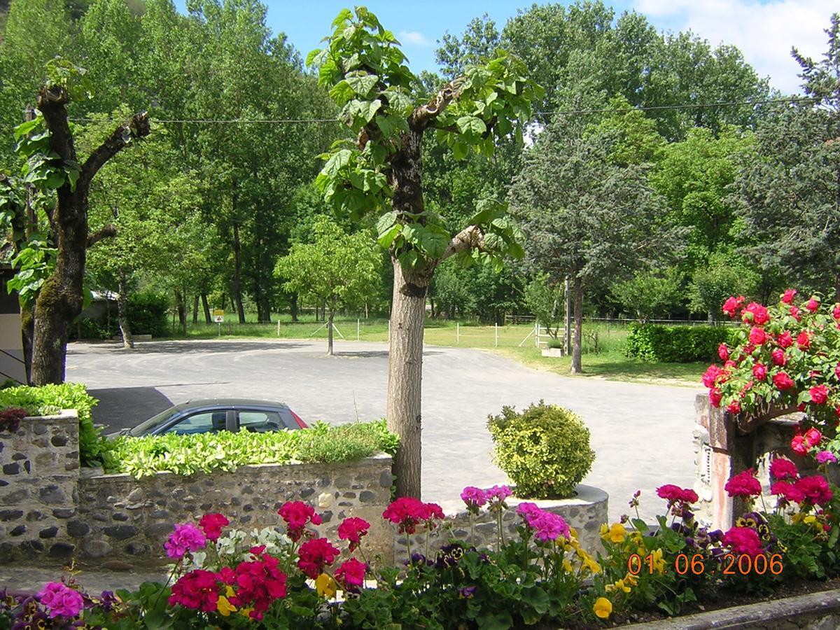 Le Relais De Boralde Hotel Espalion Kültér fotó